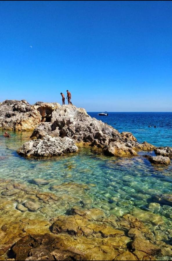 Villa Per Vacanze Isola Fanusa Buitenkant foto